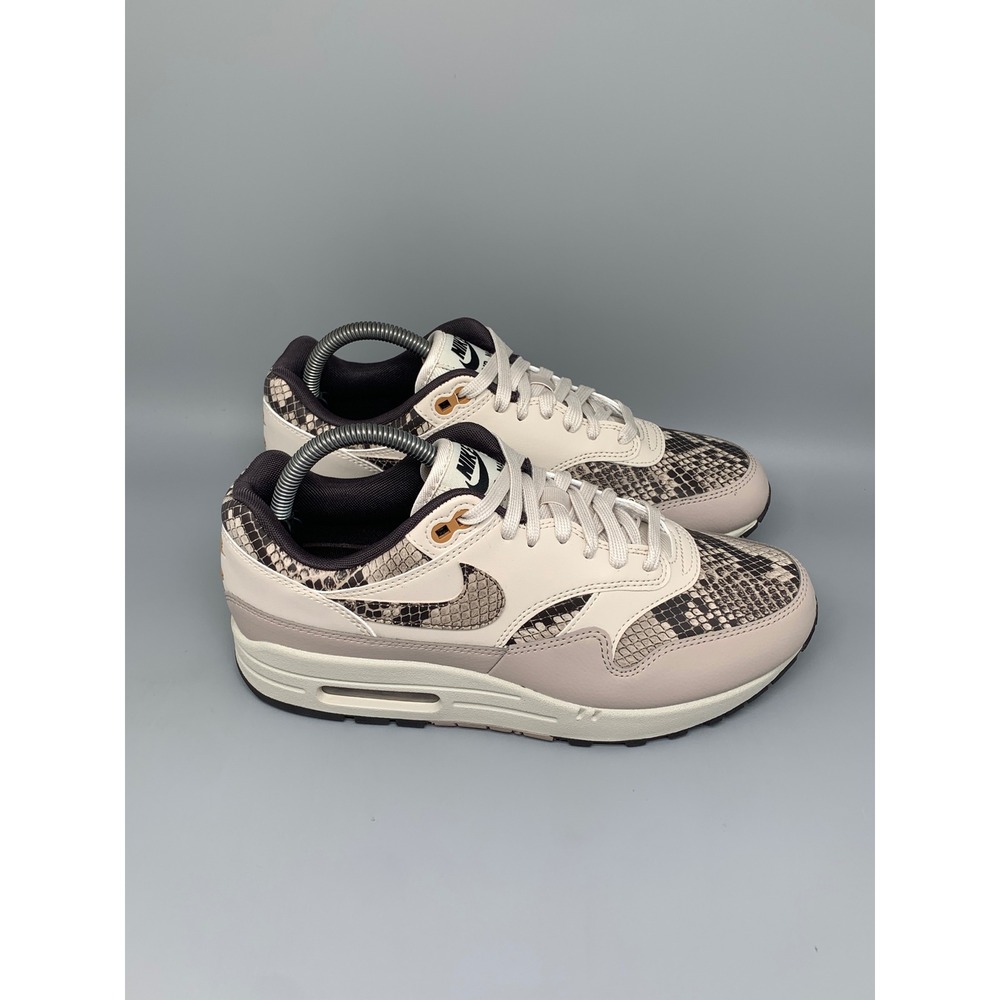 Nike Air Max 1 87 Snakeskin Phantom Sail Running Shoes HF5338-100 Women's Sz 9.5